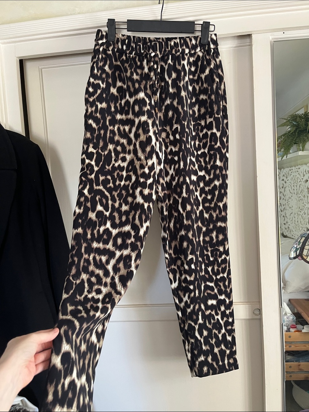 Elegant leopard trousers by NBD